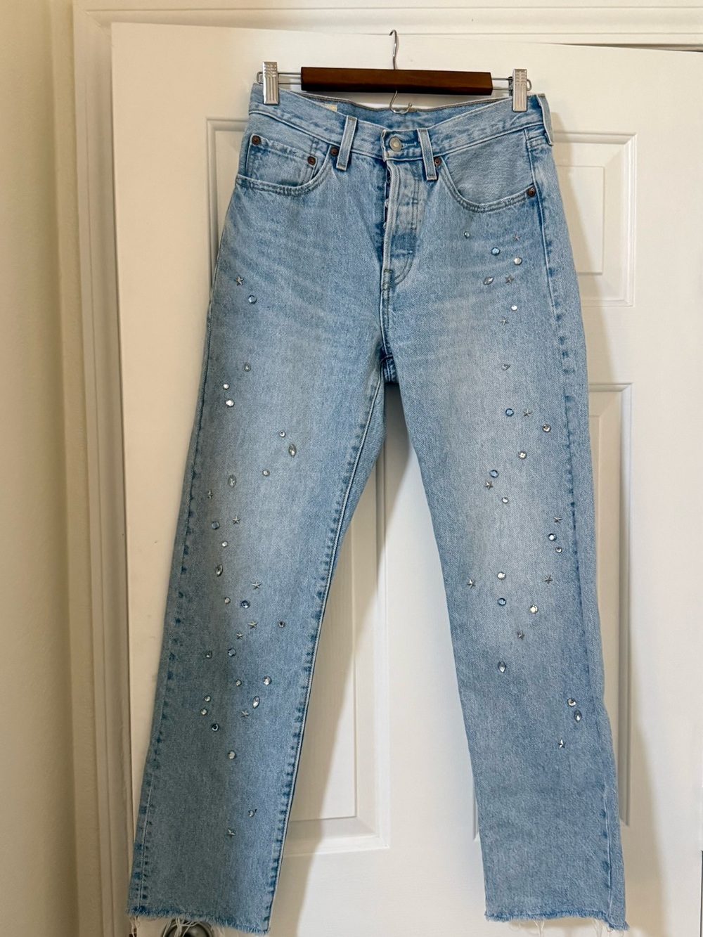 Levi’s Premium 501 Light Wash Studded Rhinestone Denim Jeans 26x30 - Picture 5 of 8